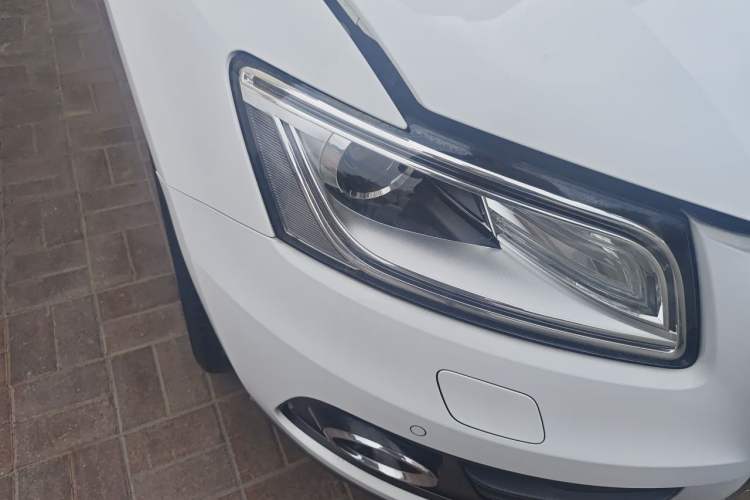 Used Audi Q5 2013 40 TFSI Comfort Edition Right Front Headlight