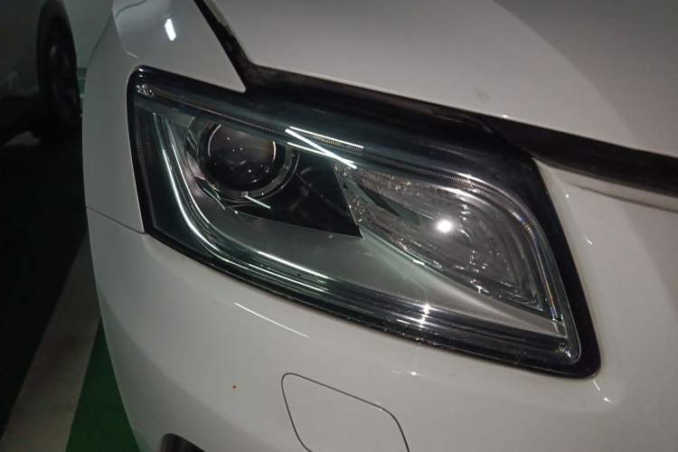 Used Audi Q5 2013 40 TFSI Technology Edition Right Front Headlight