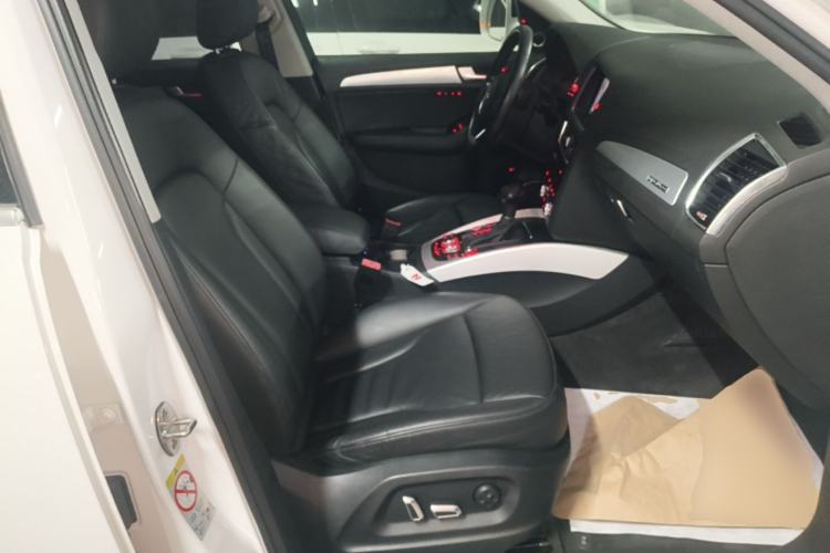 Used Audi Q5 2013 45 TFSI quattro Sport Edition Right Front Seat