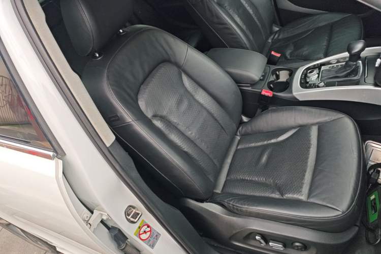 Used Audi Q5 2013 45 TFSI quattro Sport Edition Right Front Seat
