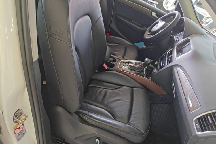 Used Audi Q5 2013 40 TFSI Comfort Edition Right Front Seat