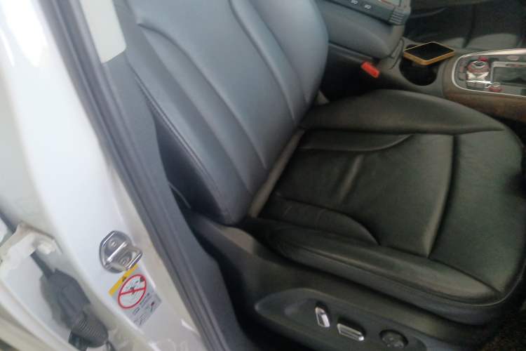 Used Audi Q5 2013 40 TFSI Comfort Edition Right Front Seat