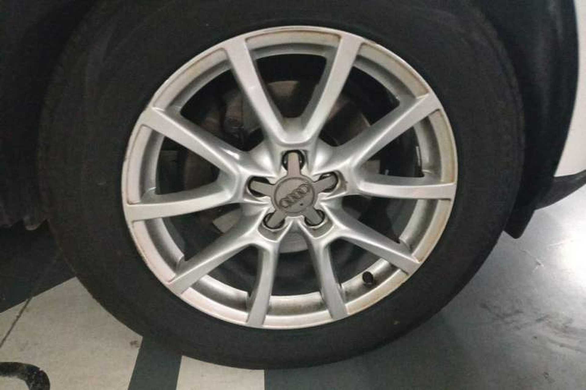 Used Audi Q5 2013 40 TFSI Ambition Right Front Wheel Hub