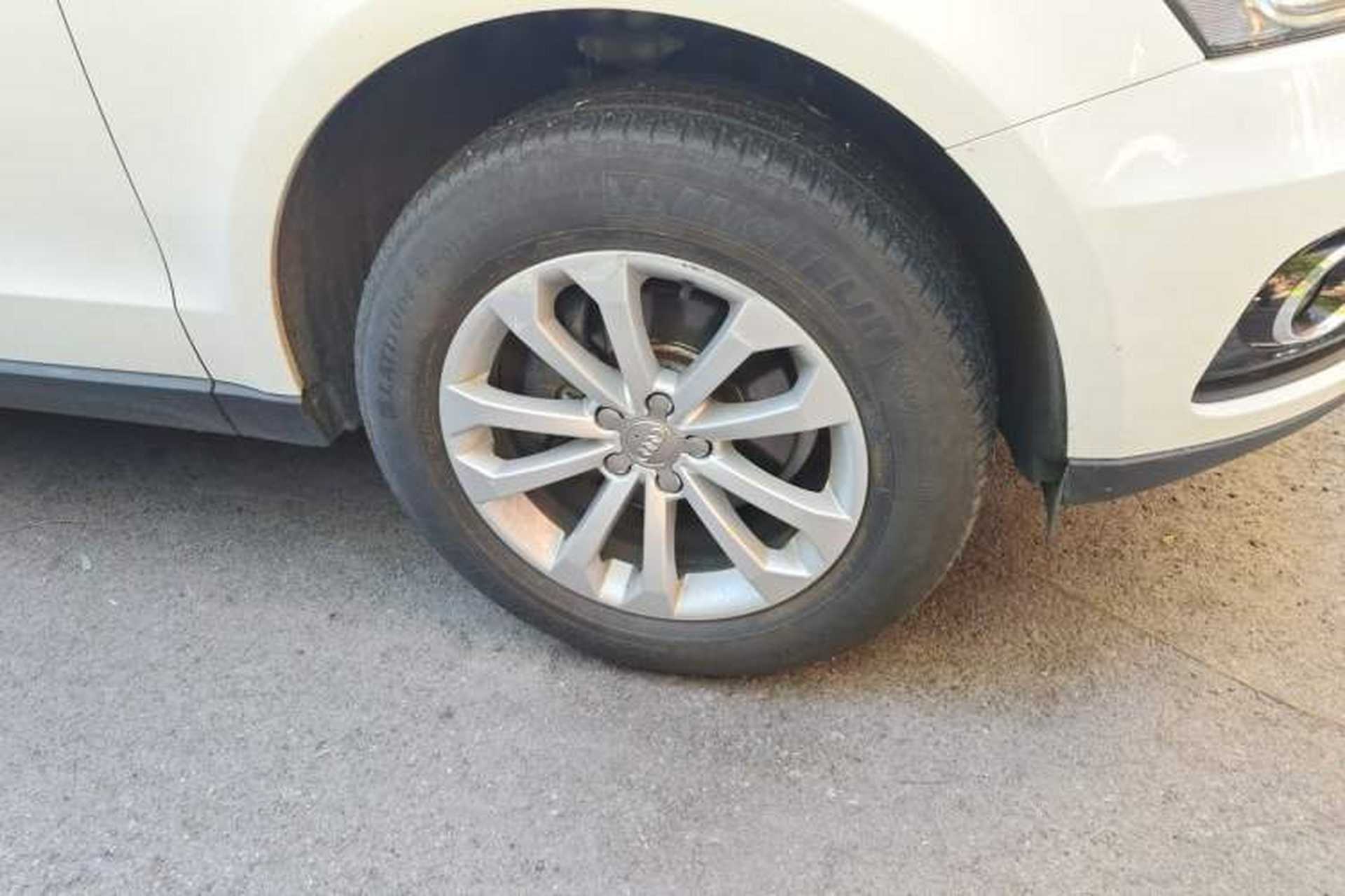Used Audi Q5 2013 40 TFSI Technology Edition Right Front Wheel Hub