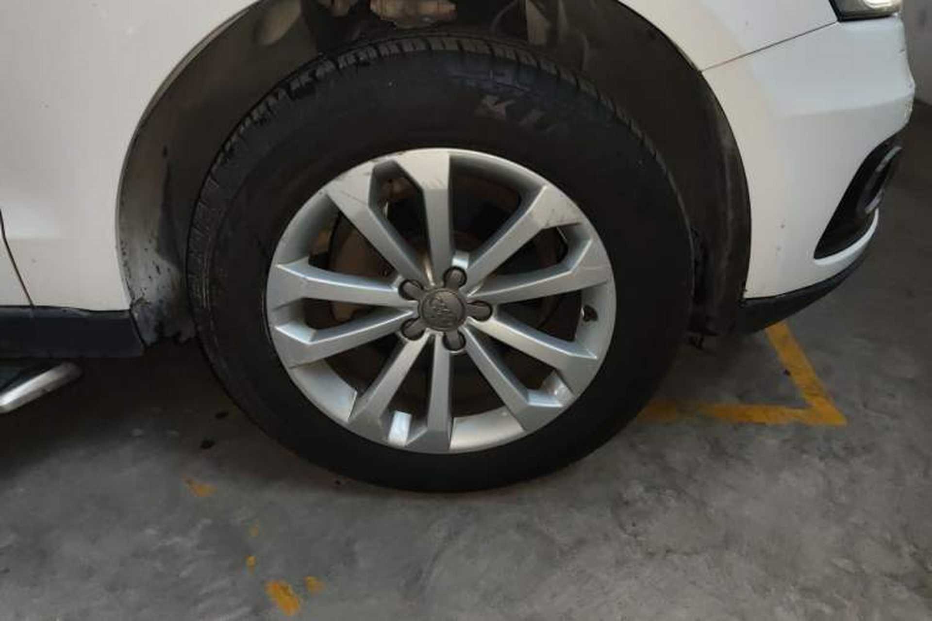 Used Audi Q5 2013 40 TFSI Technology Edition Right Front Wheel Hub