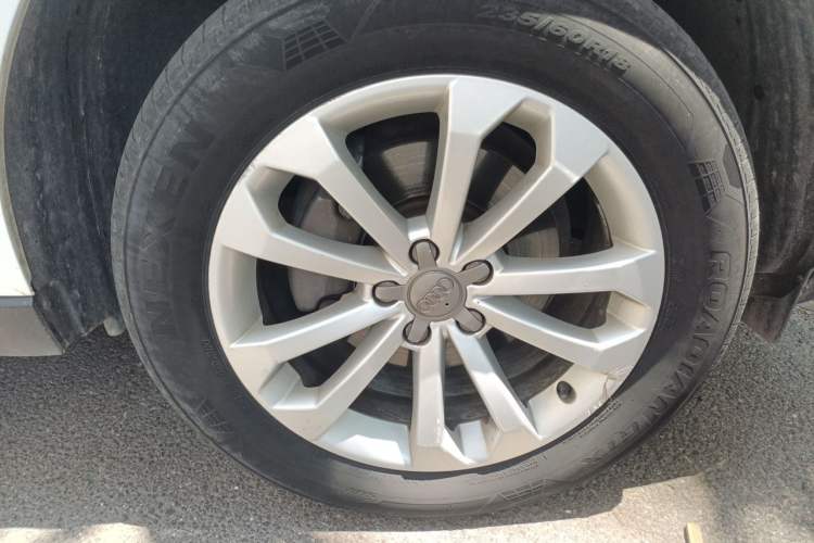Used Audi Q5 2013 40 TFSI Technology Edition Right Front Wheel Hub