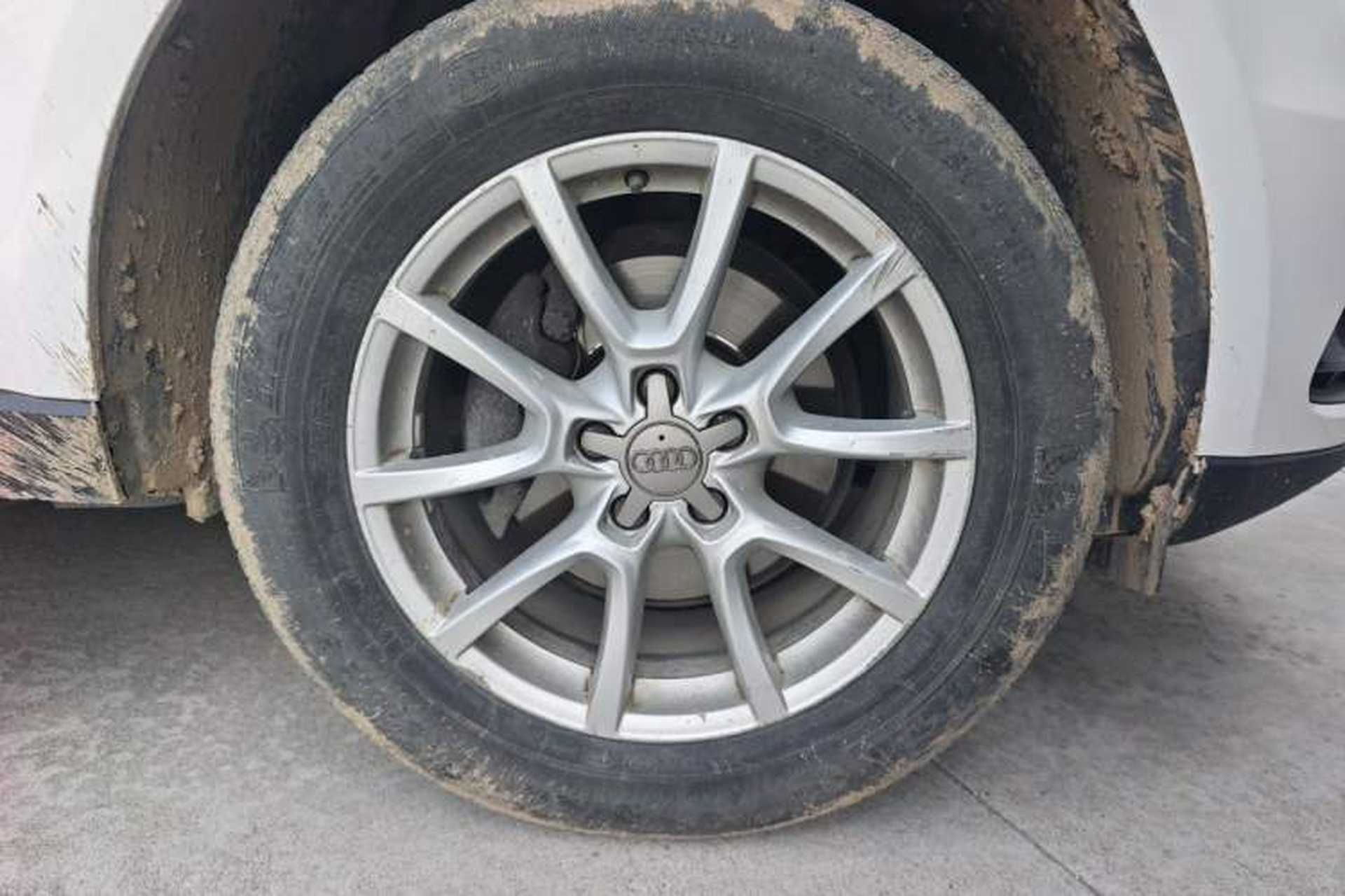 Used Audi Q5 2013 40 TFSI Ambition Right Front Wheel Hub