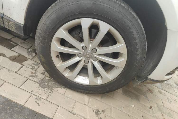 Used Audi Q5 2013 40 TFSI Technology Edition Right Front Wheel Hub