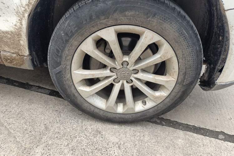 Used Audi Q5 2013 40 TFSI Technology Edition Right Front Wheel Hub