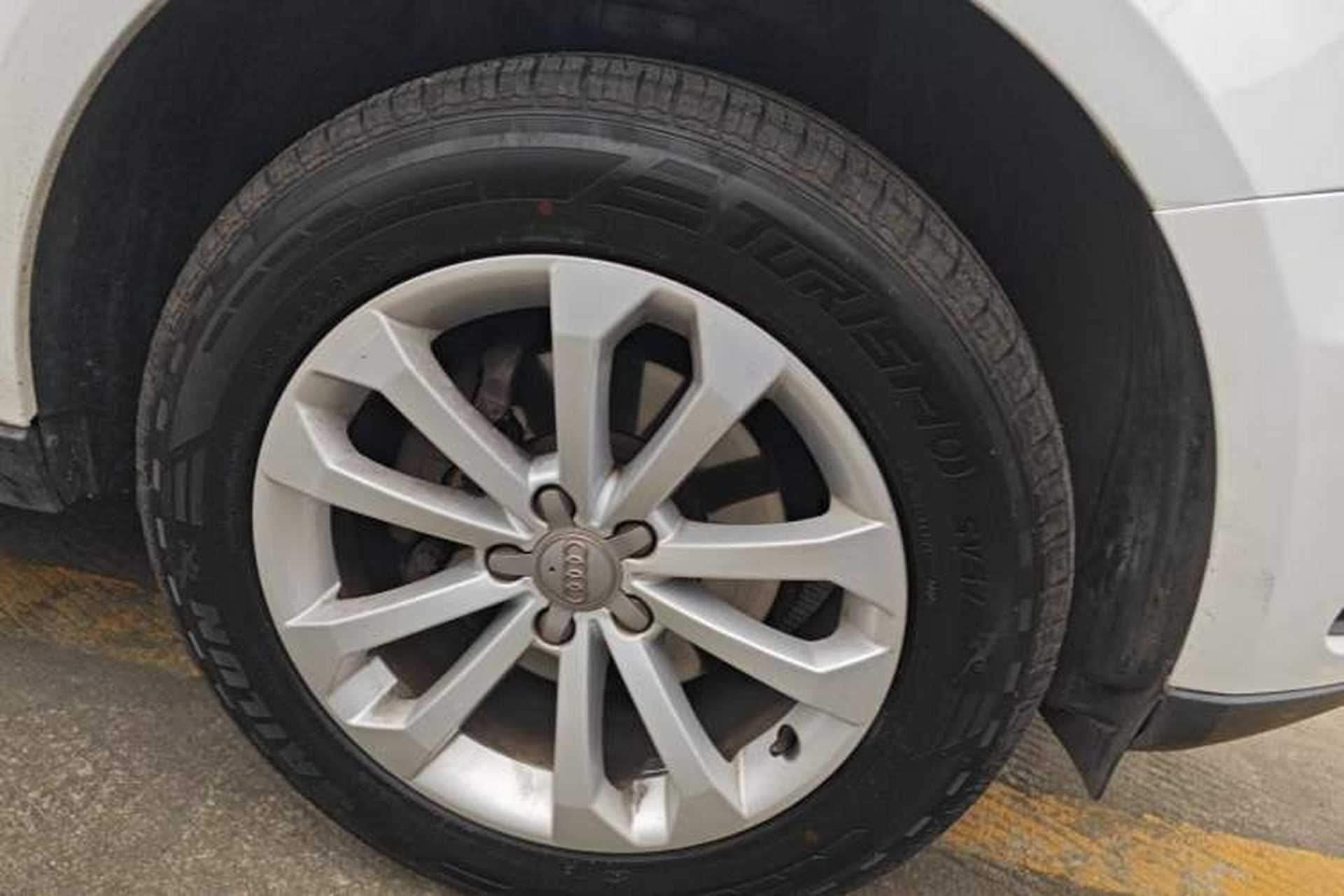 Used Audi Q5 2013 40 TFSI Technology Edition Right Front Wheel Hub