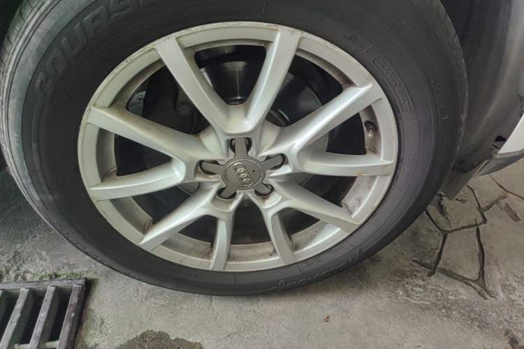 Used Audi Q5 2013 40 TFSI Ambition Right Front Wheel Hub