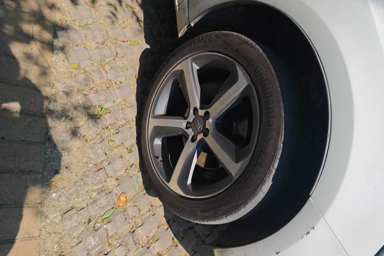 Used Audi Q5 2013 45 TFSI quattro Sport Edition Right Front Wheel Hub