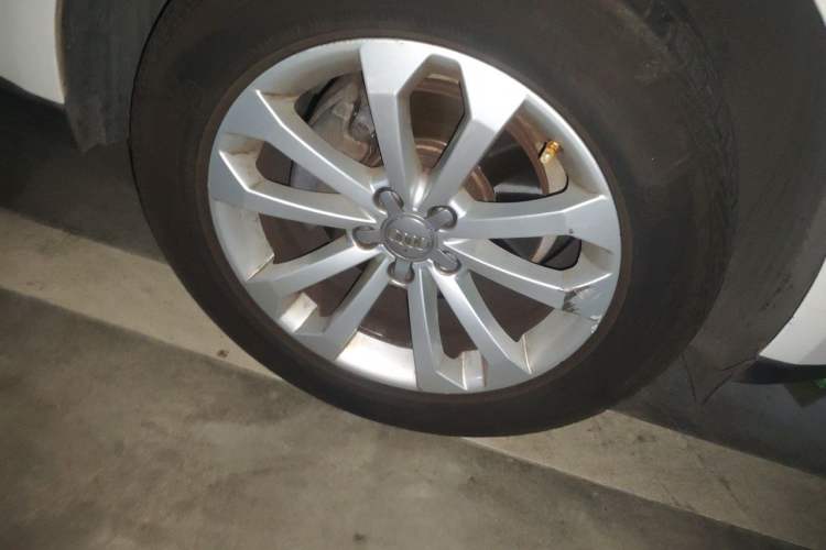 Used Audi Q5 2013 40 TFSI Technology Edition Right Front Wheel Hub