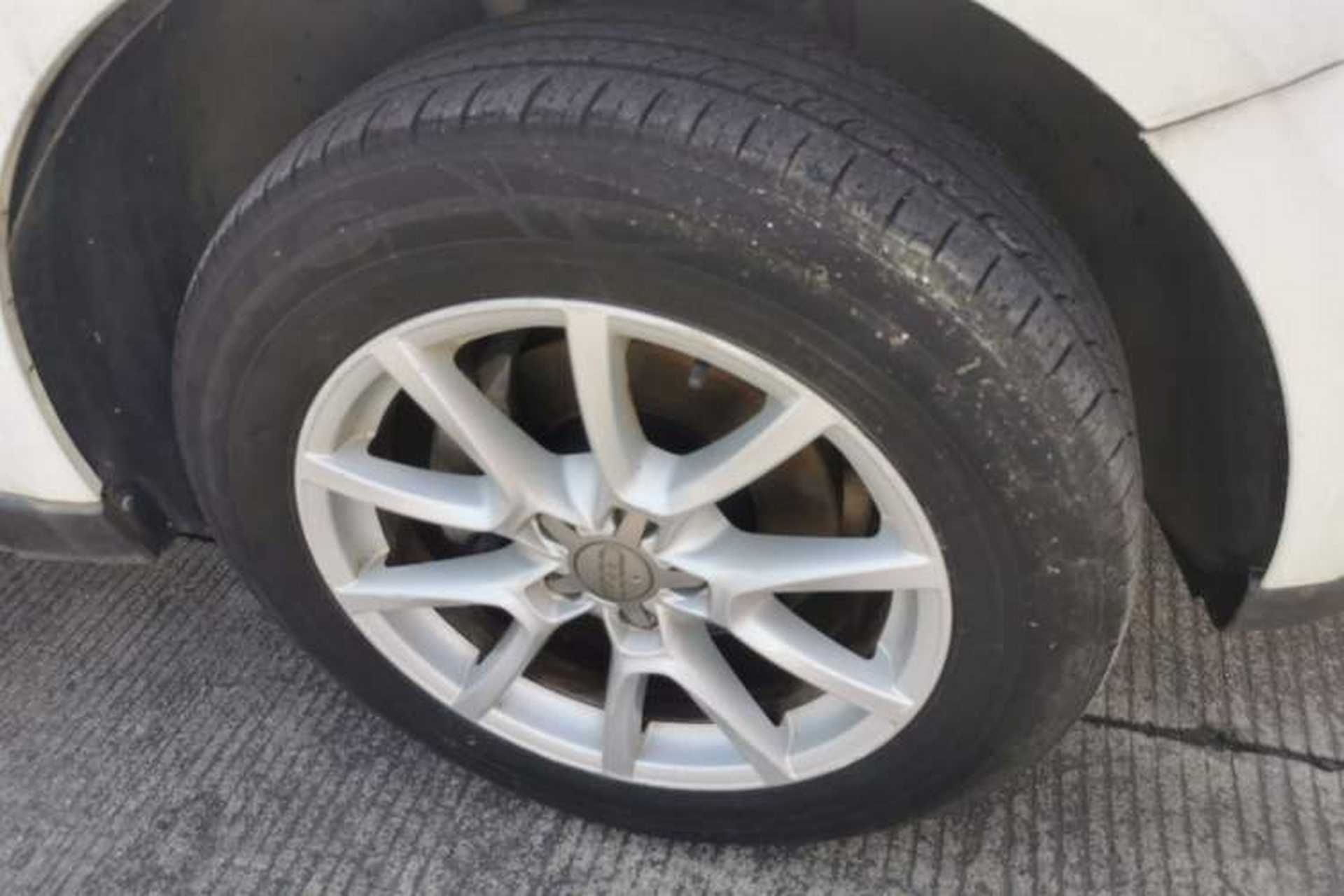 Used Audi Q5 2013 40 TFSI Ambition Right Front Wheel Hub