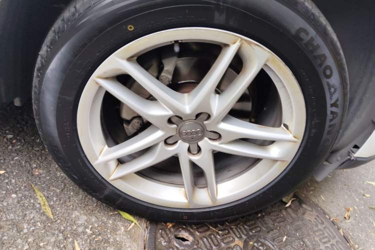 Used Audi Q5 2013 40 TFSI Luxury Model Right Front Wheel Hub