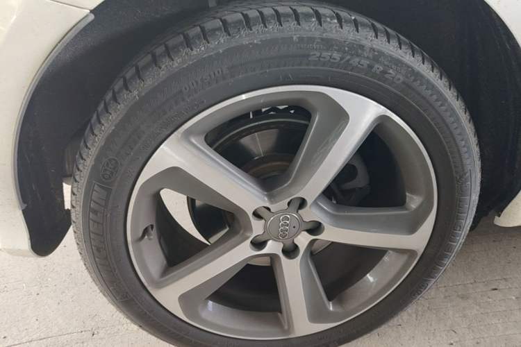 Used Audi Q5 2013 45 TFSI quattro Sport Edition Right Rear Wheel Hub