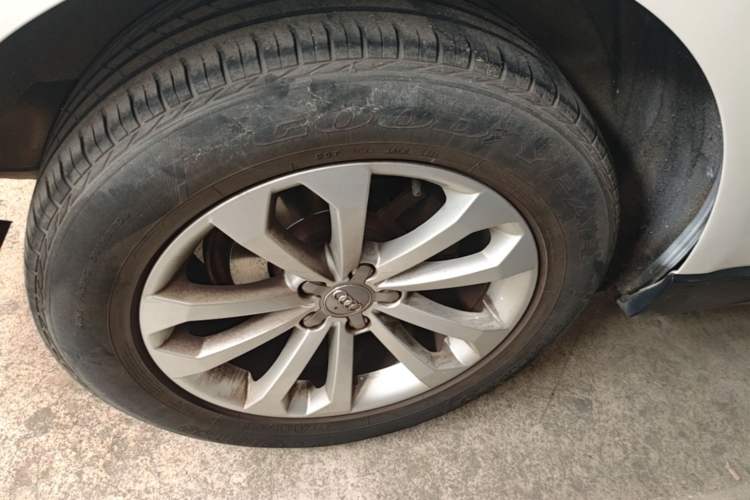 Used Audi Q5 2013 40 TFSI Technology Edition Right Rear Wheel Hub