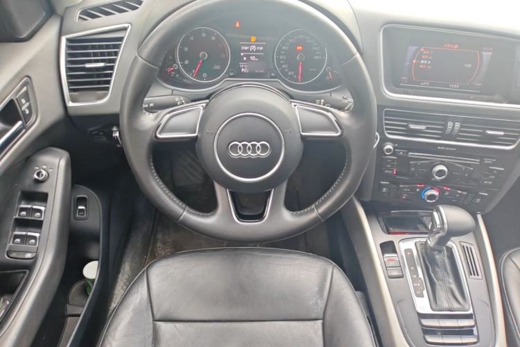 Used Audi Q5 2013 40 TFSI Ambition Steering Wheel
