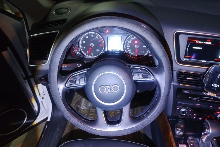 Used Audi Q5 2013 40 TFSI Comfort Edition Steering Wheel