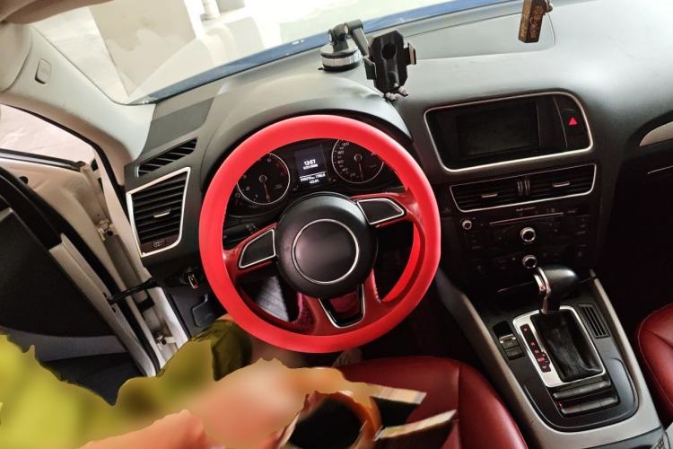 Used Audi Q5 2013 40 TFSI Technology Edition Steering Wheel