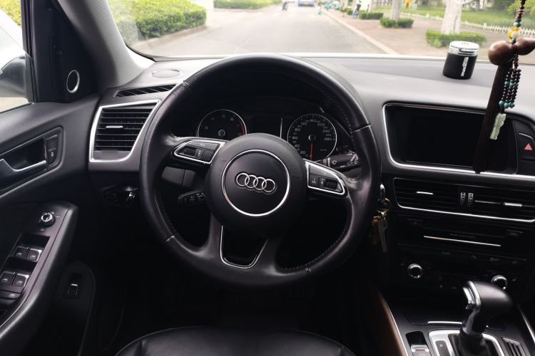 Used Audi Q5 2013 40 TFSI Comfort Edition Steering Wheel