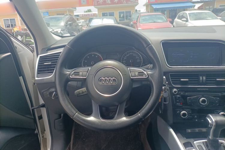 Used Audi Q5 2013 40 TFSI Technology Edition Steering Wheel