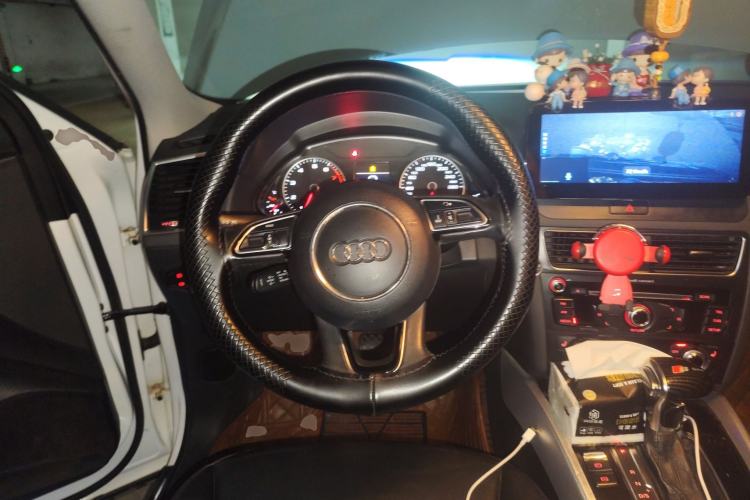 Used Audi Q5 2013 40 TFSI Technology Edition Steering Wheel