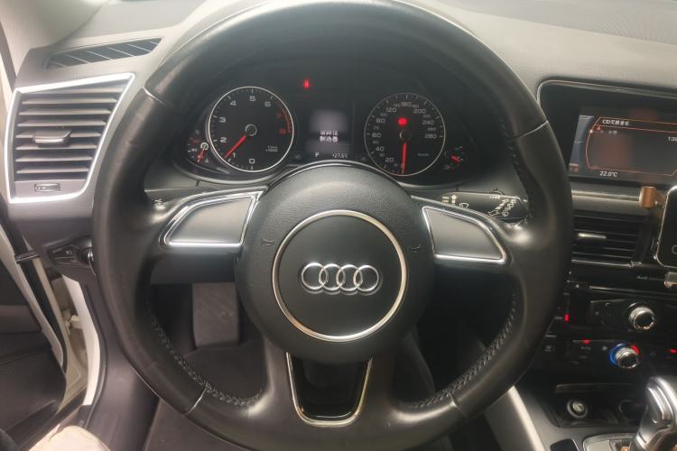 Used Audi Q5 2013 40 TFSI Ambition Steering Wheel