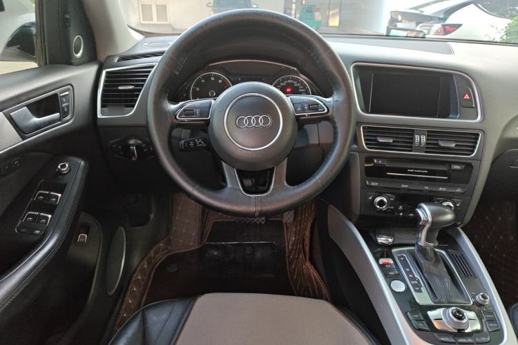 Used Audi Q5 2013 45 TFSI quattro Sport Edition Steering Wheel
