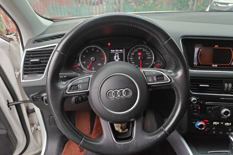 Used Audi Q5 2013 40 TFSI Technology Edition Steering Wheel