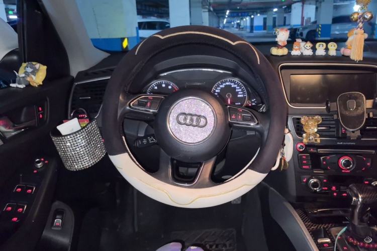Used Audi Q5 2013 40 TFSI Technology Edition Steering Wheel