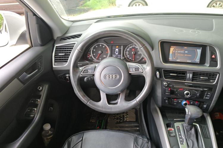 Used Audi Q5 2013 40 TFSI Ambition Steering Wheel