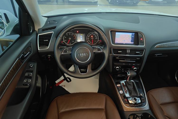 Used Audi Q5 2013 40 TFSI Comfort Edition Steering Wheel