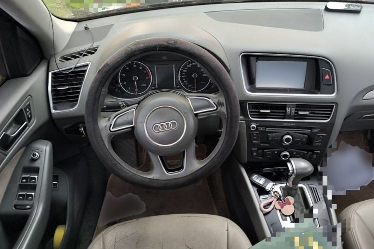 Used Audi Q5 2013 40 TFSI Ambition Steering Wheel