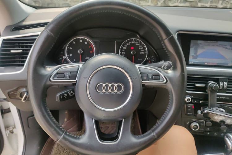 Used Audi Q5 2013 40 TFSI Technology Edition Steering Wheel