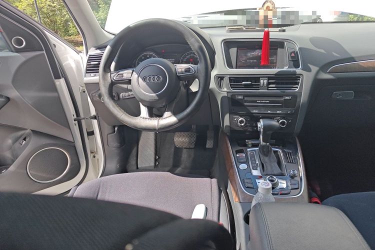 Used Audi Q5 2013 40 TFSI Comfort Edition Steering Wheel