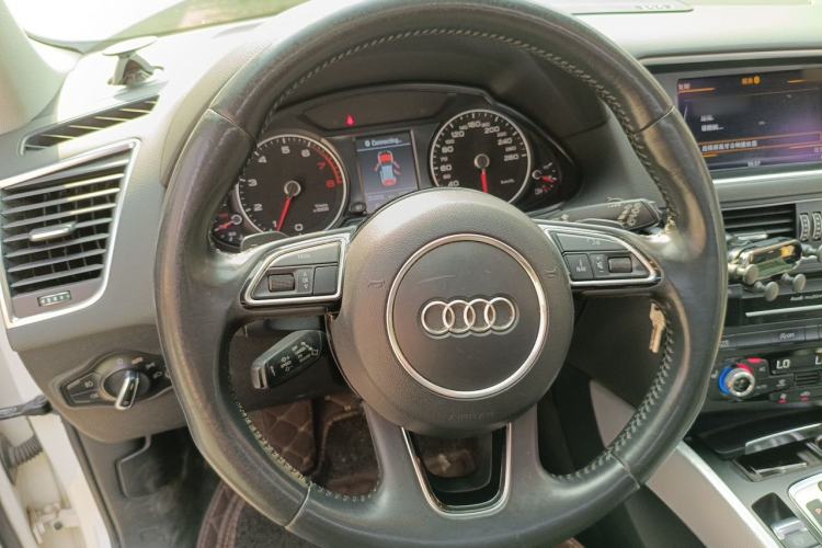 Used Audi Q5 2013 40 TFSI Dynamic Edition Steering Wheel