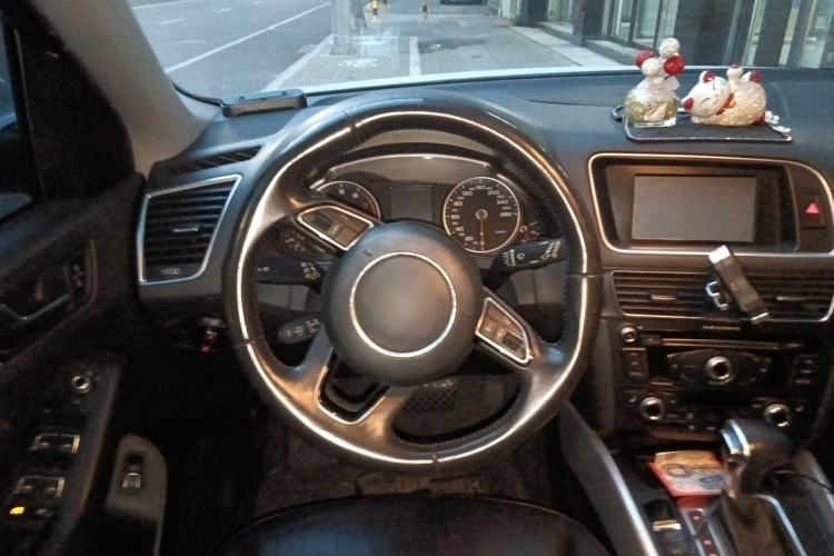 Used Audi Q5 2013 40 TFSI Technology Edition Steering Wheel