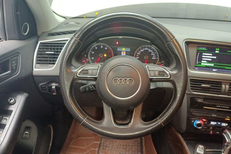 Used Audi Q5 2013 40 TFSI Comfort Edition Steering Wheel