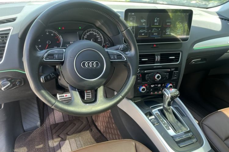 Used Audi Q5 2013 40 TFSI Technology Edition Steering Wheel