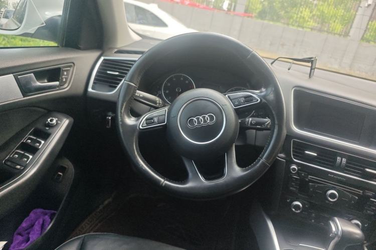 Used Audi Q5 2013 40 TFSI Technology Edition Steering Wheel