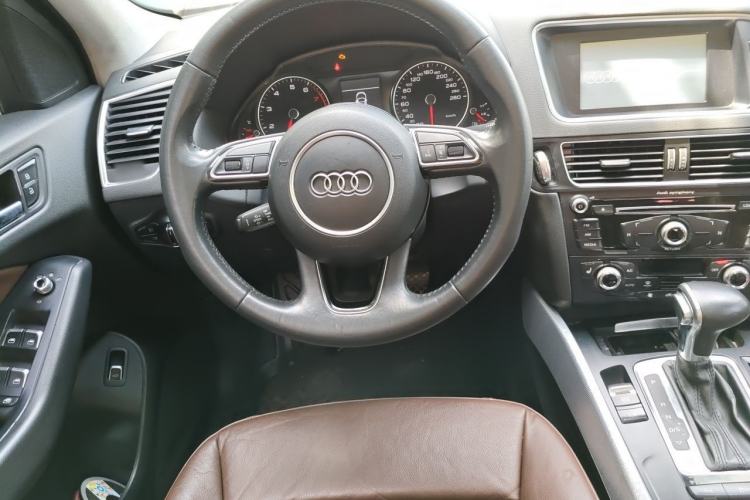 Used Audi Q5 2013 40 TFSI Technology Edition Steering Wheel