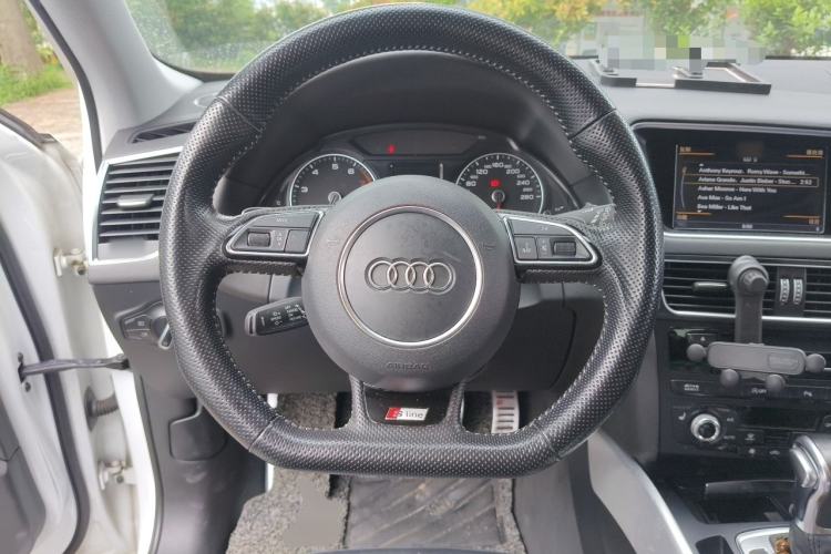 Used Audi Q5 2013 45 TFSI quattro Sport Edition Steering Wheel