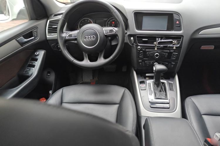 Used Audi Q5 2013 40 TFSI Ambition Steering Wheel
