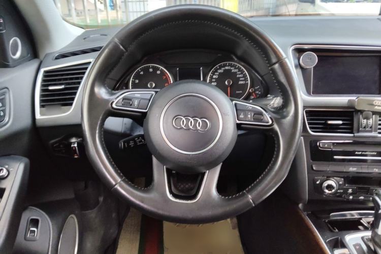Used Audi Q5 2013 40 TFSI Comfort Edition Steering Wheel