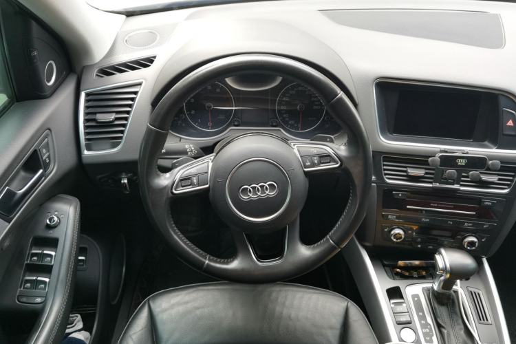 Used Audi Q5 2013 45 TFSI quattro Sport Edition Steering Wheel