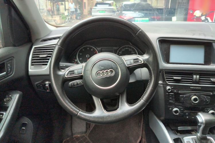 Used Audi Q5 2013 40 TFSI Technology Edition Steering Wheel