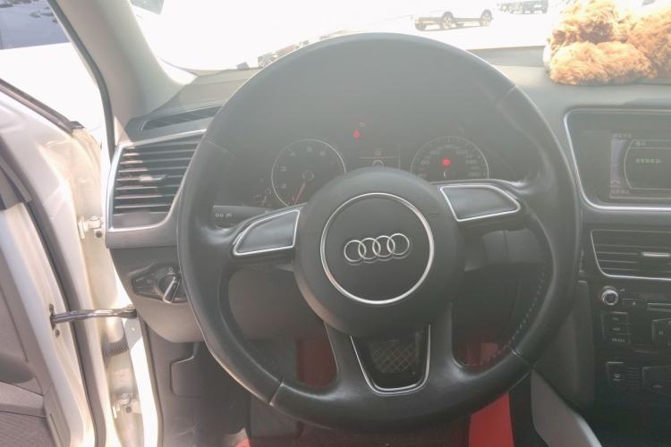 Used Audi Q5 2013 40 TFSI Ambition Steering Wheel