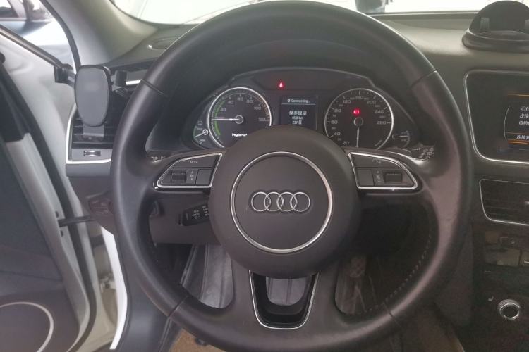 Used Audi Q5 2013 40 TFSI hybrid Steering Wheel