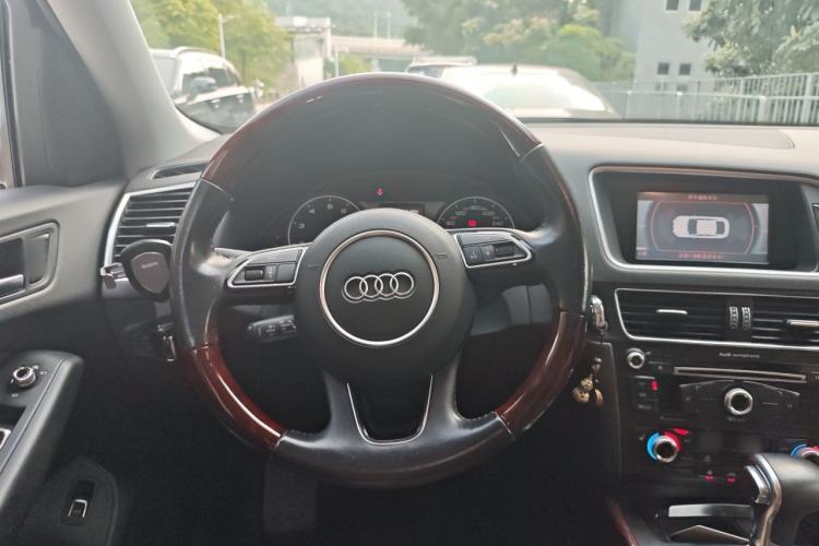 Used Audi Q5 2013 40 TFSI Technology Edition Steering Wheel